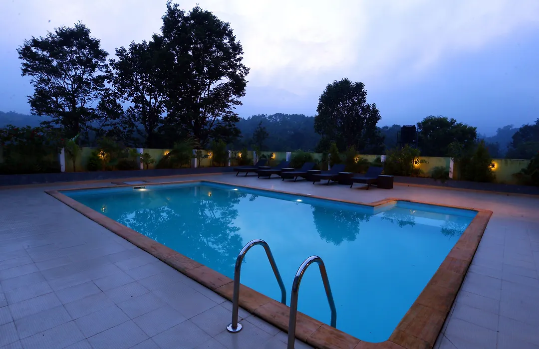 Girassol Serviced Villa-1